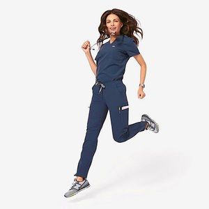 **FIGS SCRUB SET LIMITED EDITION COLOR**